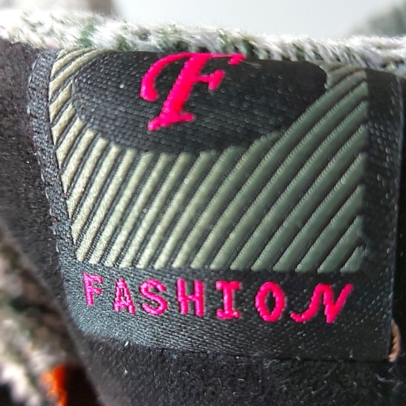 NWOT Fashion Black Faux Suede Boots, Size 36 - Picture 8 of 16